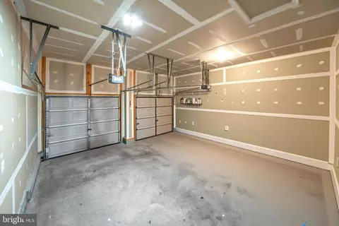 Entry Way - 6804 Hawes Ct, Frederick, MD 21702 photo 12 of 30