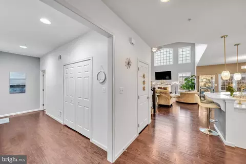 Entry Way - 6804 Hawes Ct, Frederick, MD 21702 photo 4 of 30