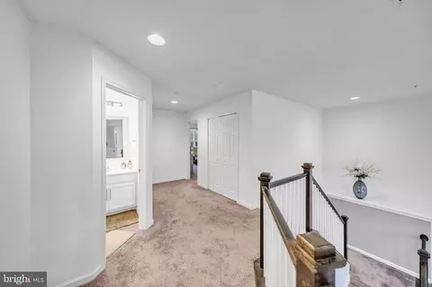 Entry Way - 6804 Hawes Ct, Frederick, MD 21702 photo 19 of 30