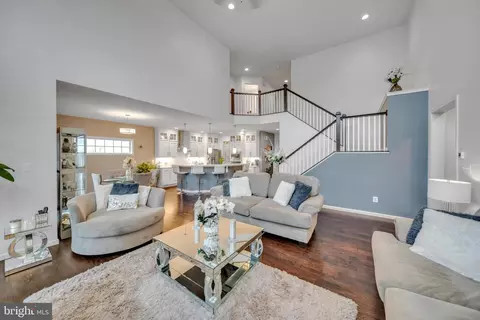 Entry Way - 6804 Hawes Ct, Frederick, MD 21702 photo 6 of 30