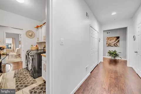 Entry Way - 6804 Hawes Ct, Frederick, MD 21702 photo 13 of 30