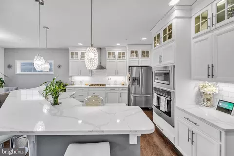 Kitchen - 6804 Hawes Ct, Frederick, MD 21702 photo 2 of 5