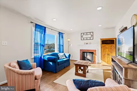 Other - 809 Shawnee Dr, Frederick, MD 21701 photo 2 of 14