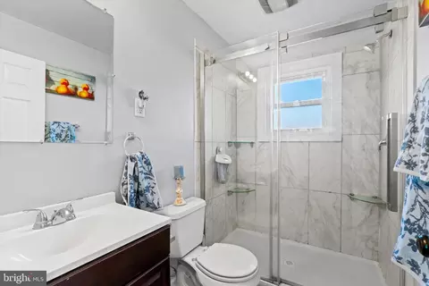 Bath - 809 Shawnee Dr, Frederick, MD 21701 photo 2 of 2