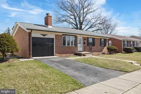 1497 W 10th St, Frederick, MD 21702 photo 2