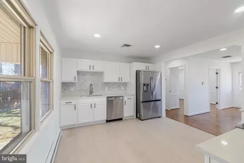 1497 W 10th St, Frederick, MD 21702 photo 8