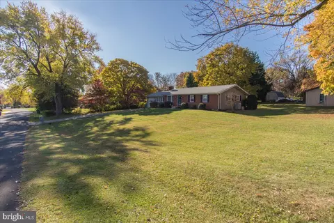 Exterior - 8301 Sharon Dr, Frederick, MD 21704 photo 9 of 9