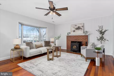 Living - 8301 Sharon Dr, Frederick, MD 21704 photo 1 of 7