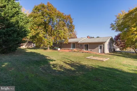 Exterior - 8301 Sharon Dr, Frederick, MD 21704 photo 2 of 9