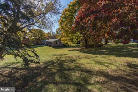 Exterior - 8301 Sharon Dr, Frederick, MD 21704 photo 6 of 9