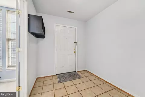 Entry Way - 512 Ellison Ct, Frederick, MD 21703 photo 1 of 4