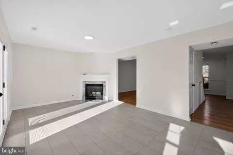 Living - 833 Waterford Dr, Frederick, MD 21702 photo 5 of 7