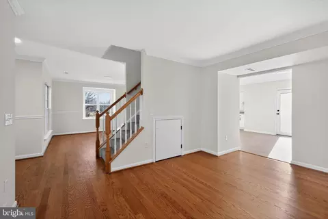 Living - 833 Waterford Dr, Frederick, MD 21702 photo 4 of 7