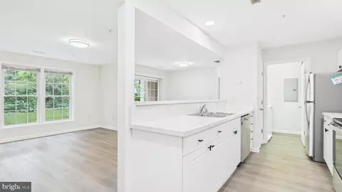 302 Baughmans #302B, Frederick, MD 21702 photo 4
