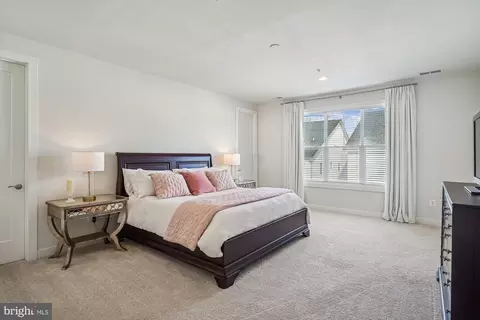 Bedroom - 8776 Walnut Bottom Ln, Frederick, MD 21701 photo 1 of 9