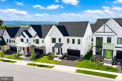 8776 Walnut Bottom Ln, Frederick, MD 21701