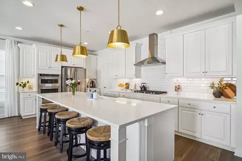 Kitchen - 8776 Walnut Bottom Ln, Frederick, MD 21701 photo 2 of 2