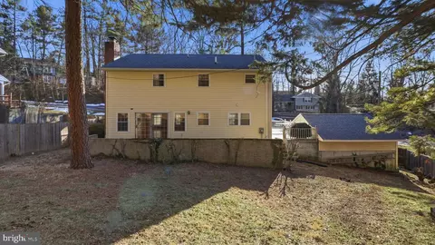 Exterior - 8620 Pinecliff Dr, Frederick, MD 21704 photo 4 of 4