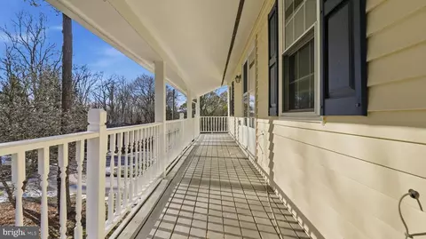 Exterior - 8620 Pinecliff Dr, Frederick, MD 21704 photo 3 of 4