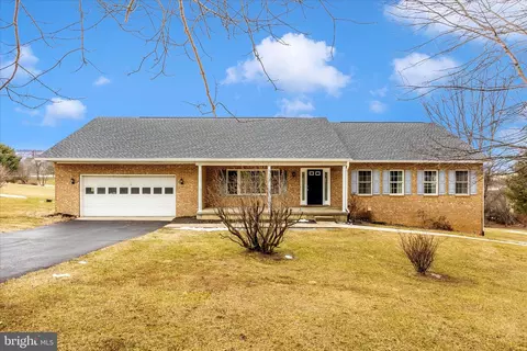 1160 Marthas Ct E, Knoxville, MD 21758
