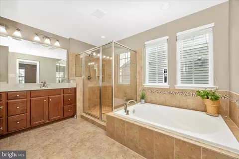 Bath - 6201 Payton Way, Frederick, MD 21703 photo 1 of 4