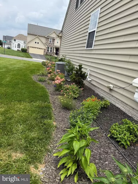 Exterior - 6201 Payton Way, Frederick, MD 21703 photo 4 of 19