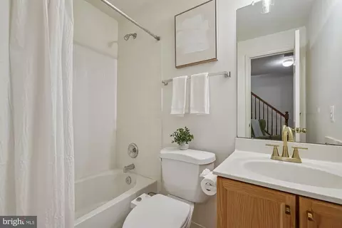 Bath - 2539 Waterside Dr, Frederick, MD 21701 photo 4 of 5