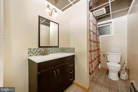 Bath - 2778 Lynn St, Frederick, MD 21704 photo 4 of 4