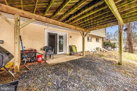 Exterior - 2778 Lynn St, Frederick, MD 21704 photo 5 of 12