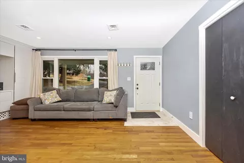 Entry Way - 2778 Lynn St, Frederick, MD 21704 photo 1 of 5