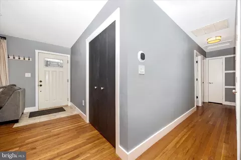 Entry Way - 2778 Lynn St, Frederick, MD 21704 photo 2 of 5