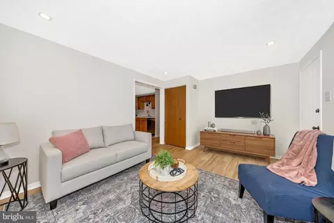 214 Savage Rd, Frederick, MD 21702 photo 2