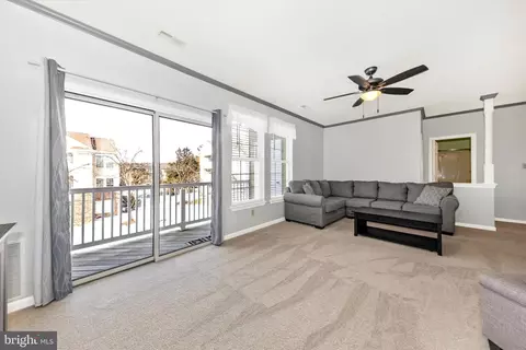 Living - 8205 Blue Heron Dr #2B, Frederick, MD 21701 photo 1 of 2