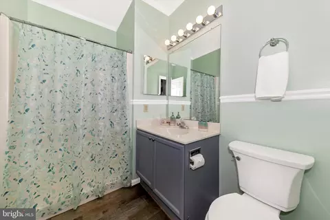 Bath - 8205 Blue Heron Dr #2B, Frederick, MD 21701 photo 2 of 3