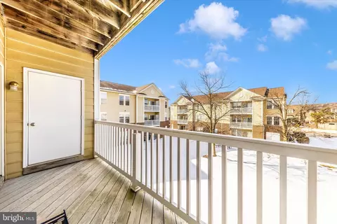 Exterior - 8205 Blue Heron Dr #2B, Frederick, MD 21701 photo 2 of 4