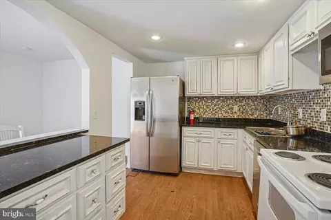 124 Key Pkwy, Frederick, MD 21702 photo 11