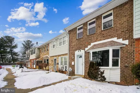 124 Key Pkwy, Frederick, MD 21702 photo 3