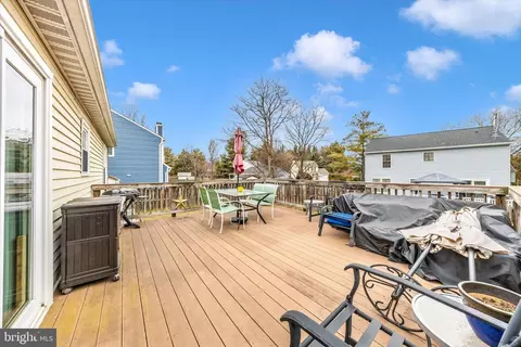 Exterior - 1191 Codorus St, Frederick, MD 21702 photo 2 of 4