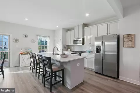 10708 Saponi Dr, New Market, MD 21774