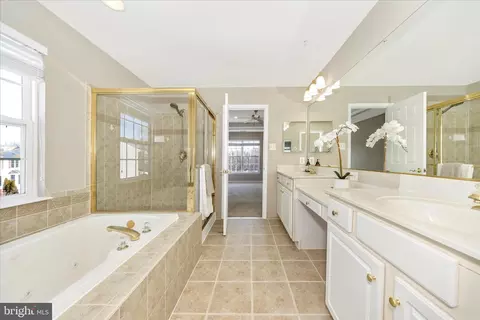 Bath - 3516 Connor Pl, Frederick, MD 21704 photo 4 of 5
