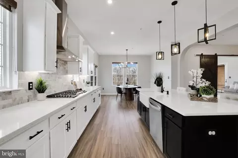 Kitchen - 5719 Hawk Ridge Rd, Frederick, MD 21704 photo 6 of 8