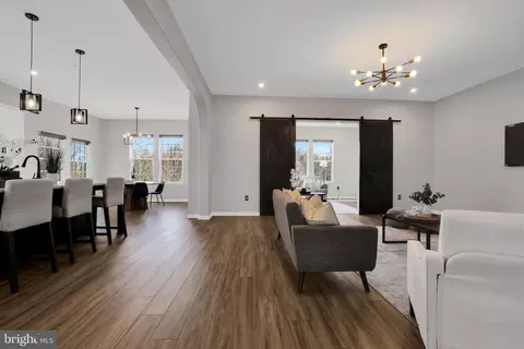 Entry Way - 5719 Hawk Ridge Rd, Frederick, MD 21704 photo 9 of 25