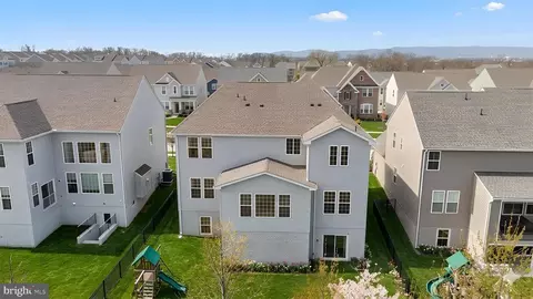 View/Area - 5719 Hawk Ridge Rd, Frederick, MD 21704 photo 1 of 10
