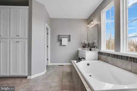 Entry Way - 5719 Hawk Ridge Rd, Frederick, MD 21704 photo 18 of 25