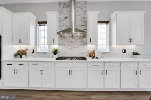 Kitchen - 5719 Hawk Ridge Rd, Frederick, MD 21704 photo 8 of 8