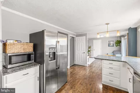 1859 Millstream Dr, Frederick, MD 21702 photo 9