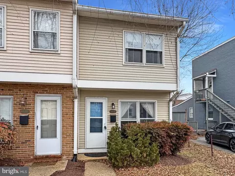 103 E 8th St #F, Frederick, MD 21701
