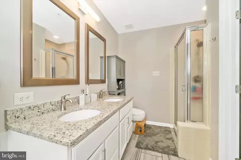 Bath - 9521 Bellhaven Ct, Frederick, MD 21701 photo 2 of 4