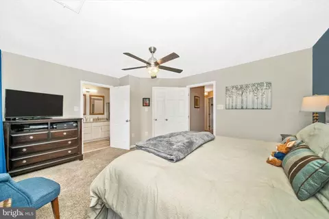 Bedroom - 9521 Bellhaven Ct, Frederick, MD 21701 photo 4 of 14