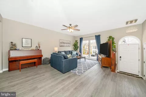 Entry Way - 9521 Bellhaven Ct, Frederick, MD 21701 photo 3 of 5